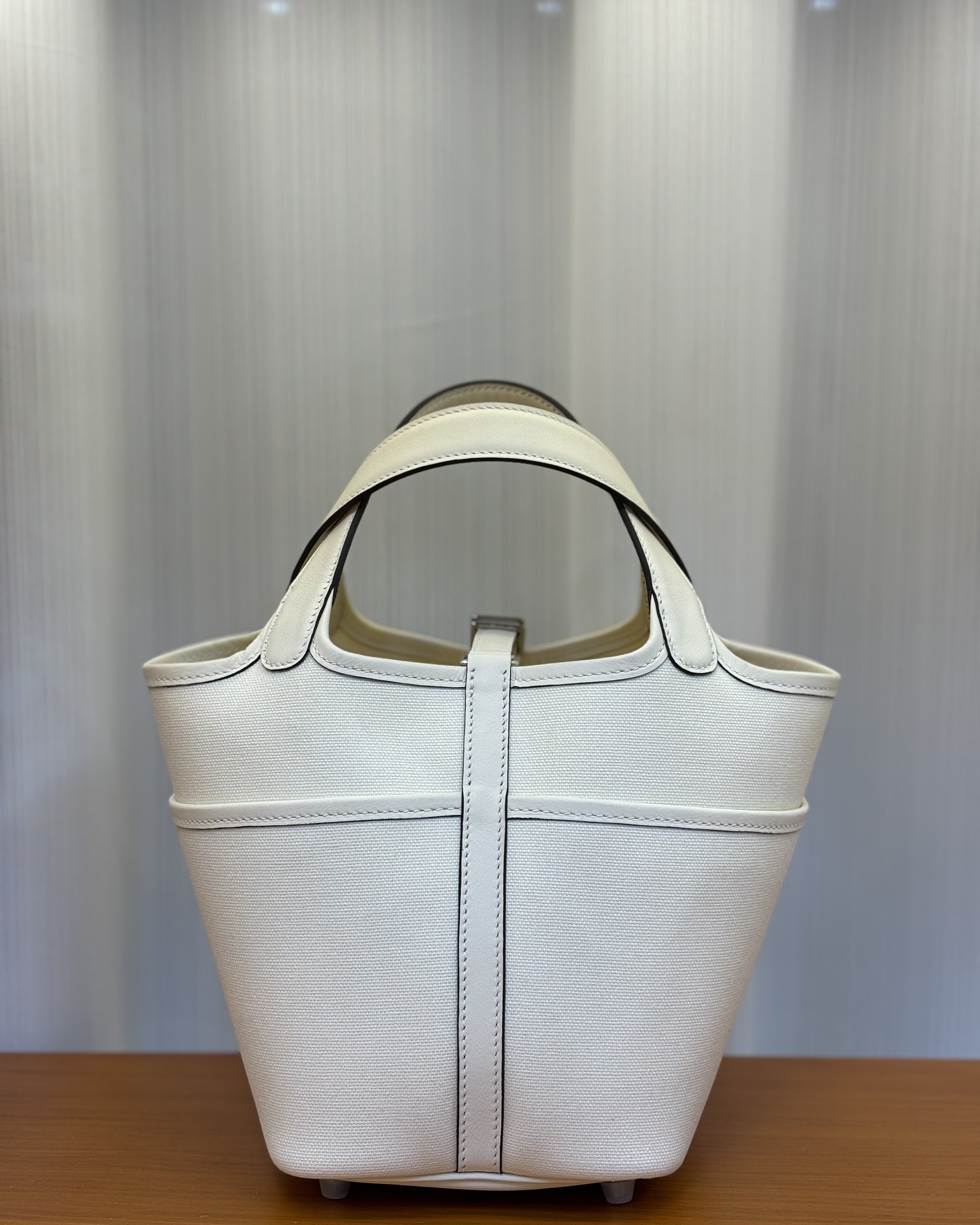 Hermes Picotin Lock 18 Pocket Bag In White 